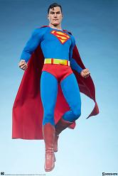 DC Comics: Superman 1:6 Scale Figure