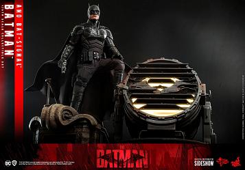 DC Comics: The Batman - Batman and Bat-Signal 1:6 Scale Figure C